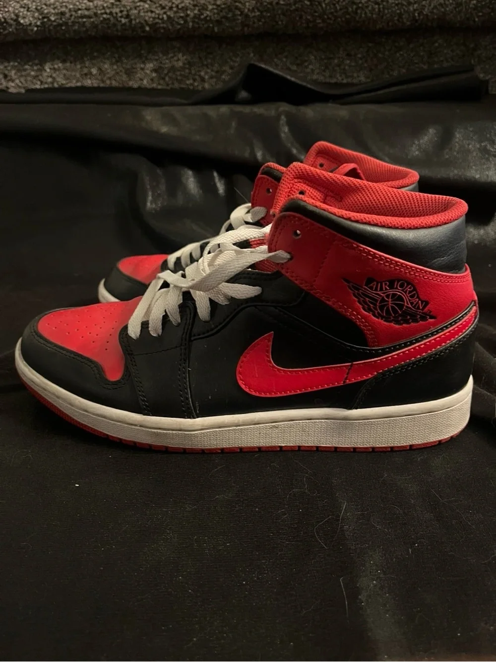 Jordan Retro High Top Sneakers - Black/Red/White